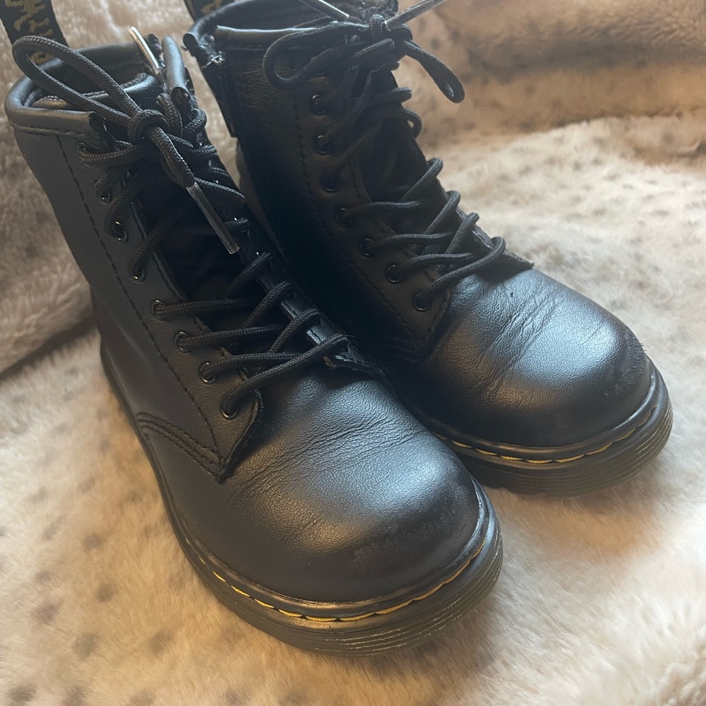 Dr. Martens, Kids Collection 1460T
Boots, US Size 10 - Picture 11 of 11